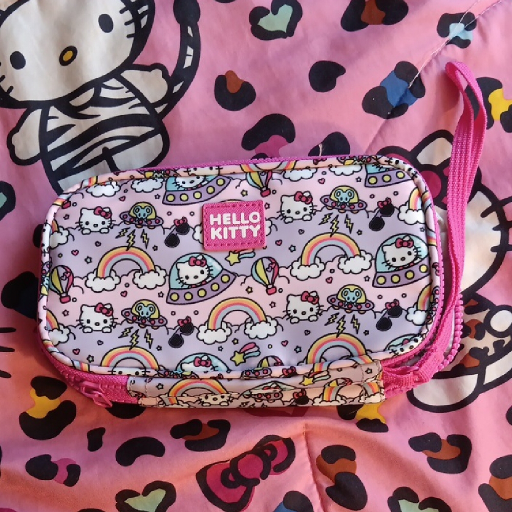 *SOLD. Sanrio Hello Kitty Wristlet